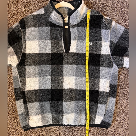 Nike Men’s Black Gray White Checkered Sherpa Pullover Quarter Zip Size Medium - Picture 11 of 11